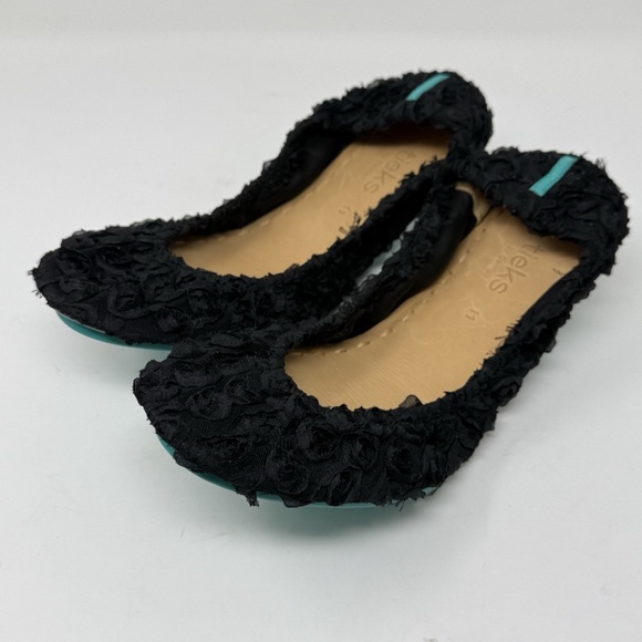 Tieks Black Rose Ballet Flats Limited Edition Halloween Foldable Shoe SZ 11 RARE - Picture 1 of 14